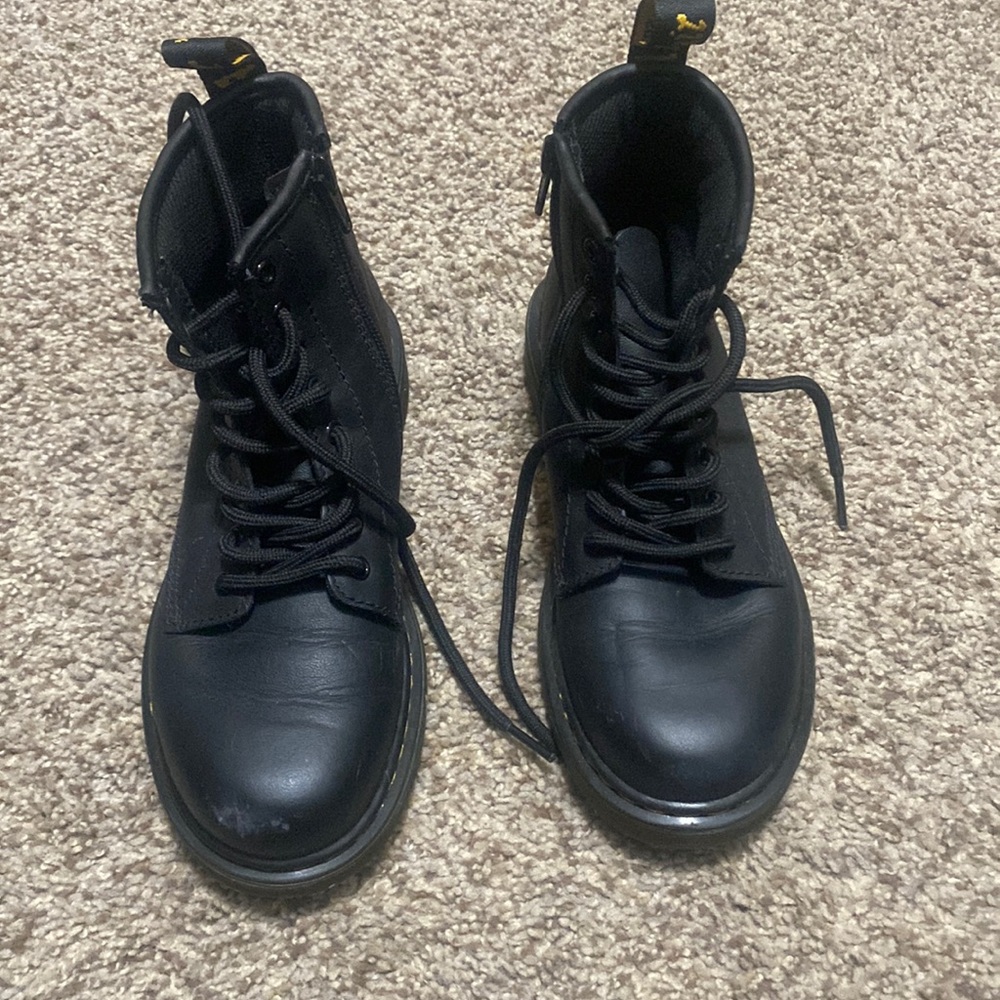 Girls doc Martin boots